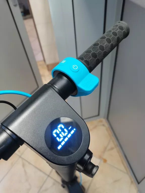 HULAJNOGA ELEKTRYCZNA BLAUPUNKT ESC 808