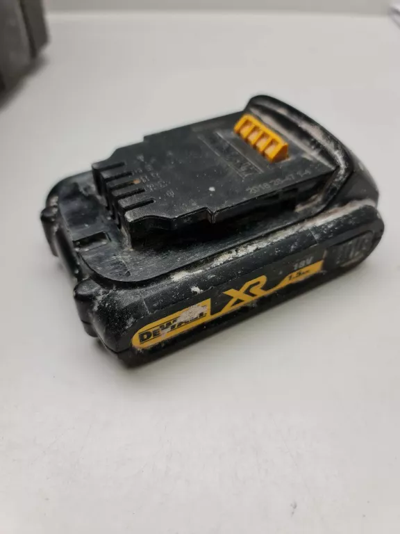 SZLIFIERKA KĄTOWA DEWALT DCG406NT-XJ 1000 W 18 V