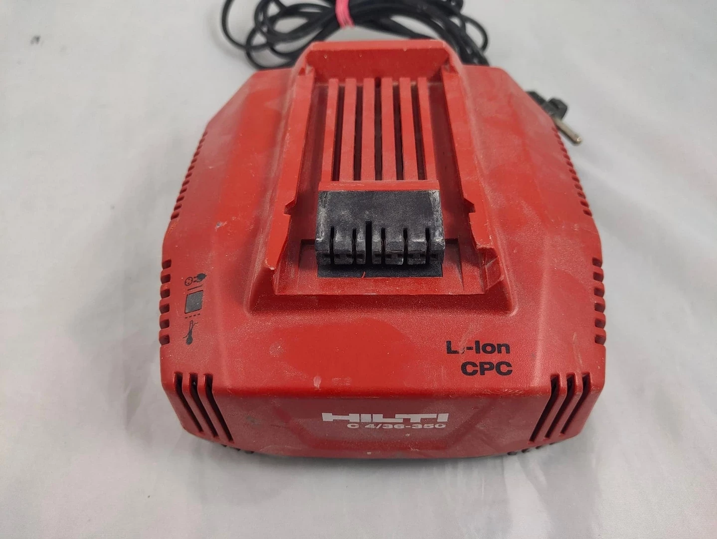 ladowarka-hilti-c436-350akumulator-b3630ah-napiecie-v-36-v