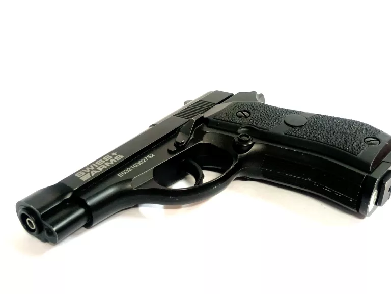 WIATRÓWKA CYBERGUN SWISS ARMS P84 FULL METAL 4,5