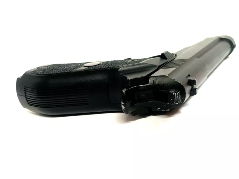 WIATRÓWKA CYBERGUN SWISS ARMS P84 FULL METAL 4,5