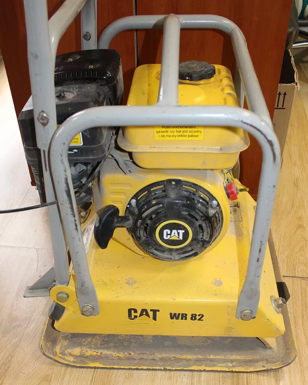 zageszczarka-caterpillar-wr82-65km-stan-uzywany
