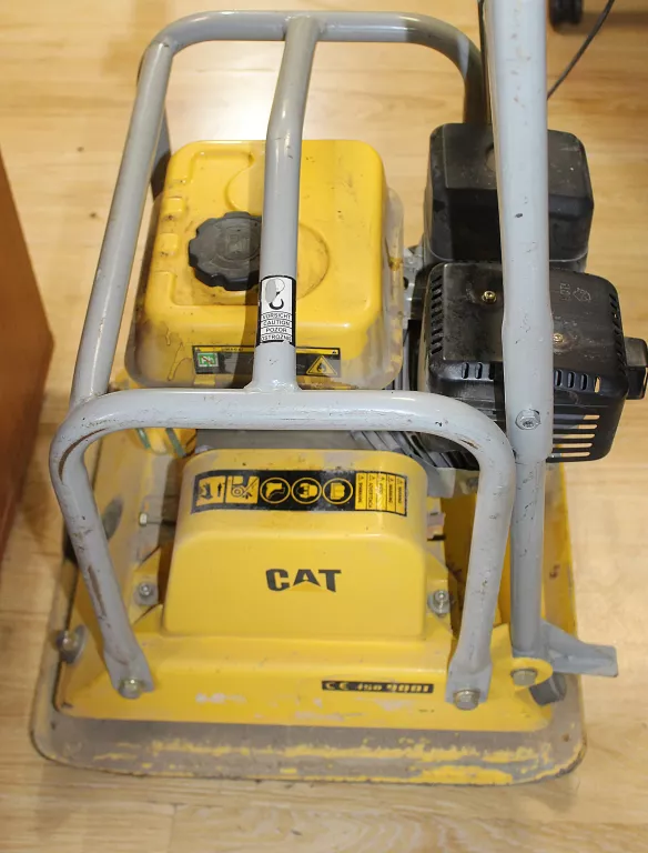 zageszczarka-caterpillar-wr82-65km-moc-65