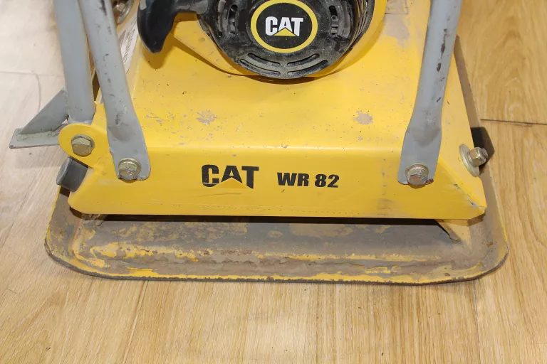 zageszczarka-caterpillar-wr82-65km-rodzaj-zageszczarki-plytowa-ubijak