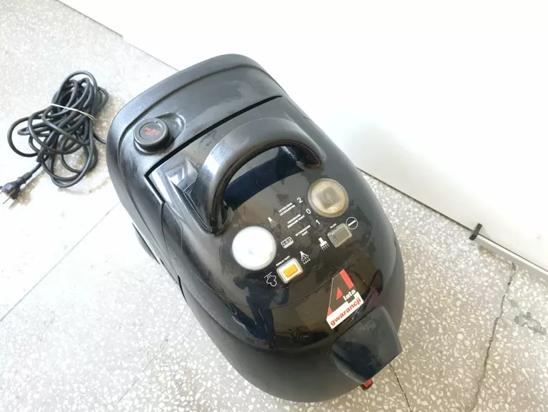 odkurzacz-uniwersalny-zelmer-wodnik-6166-opis-funkcje-odkurzanie-na-sucho-i-mokro