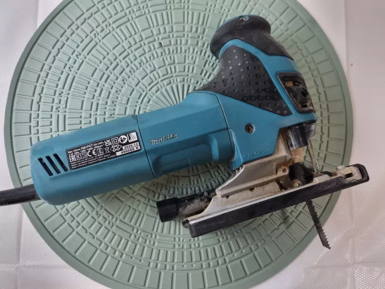 MAKITA WYRZYNARKA 4351FCT