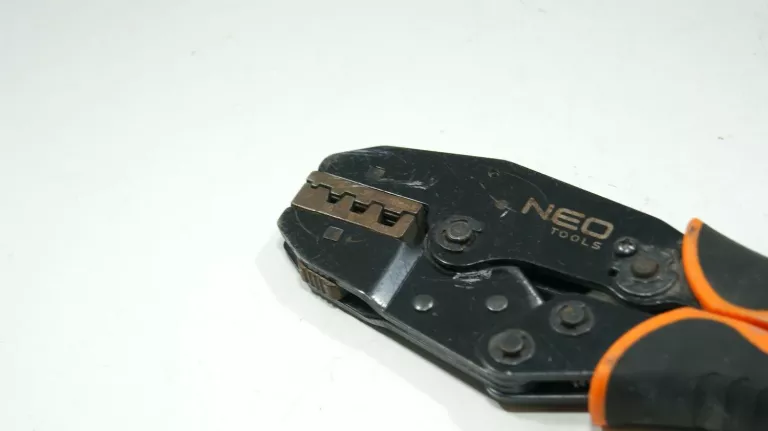 neo-tools-zaciskarka-do-kabli-rodzaj-szczypce-wielofunkcyjne
