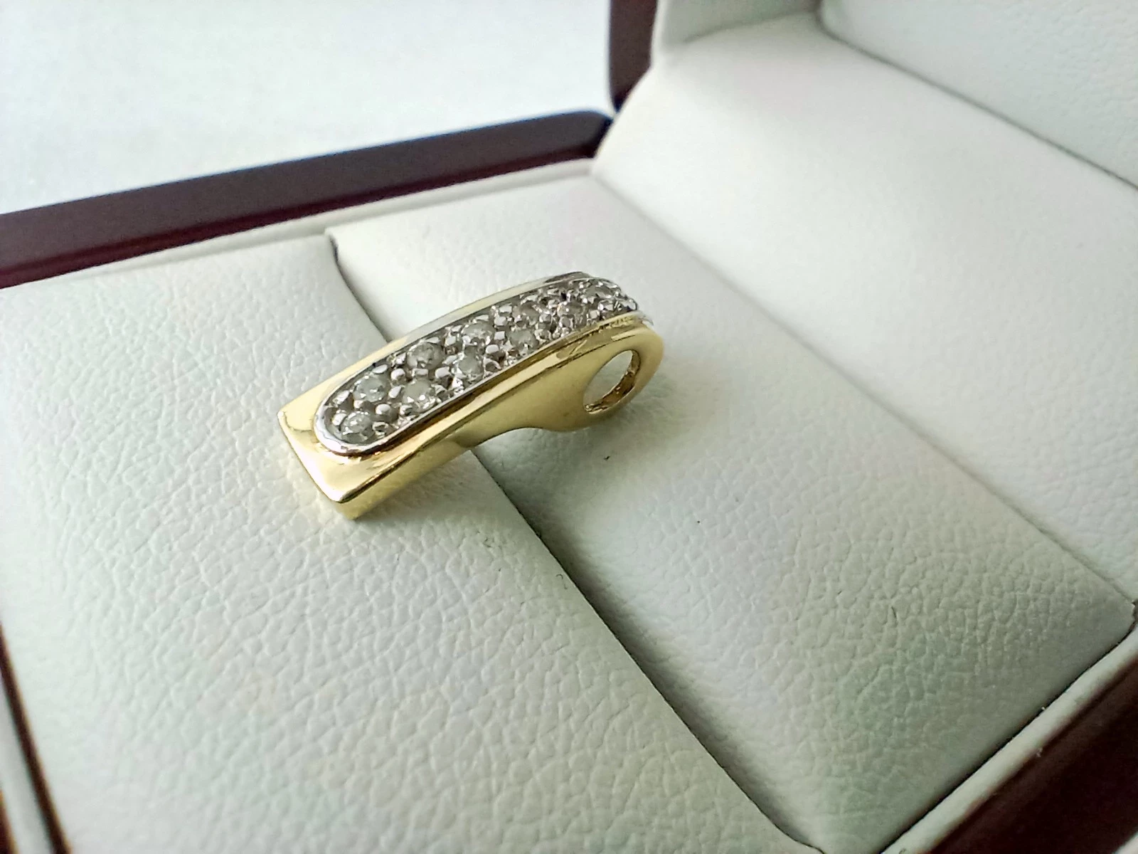 zlota-zawieszka-z-cyrkoniami-157-585-rodzaj-2205-16