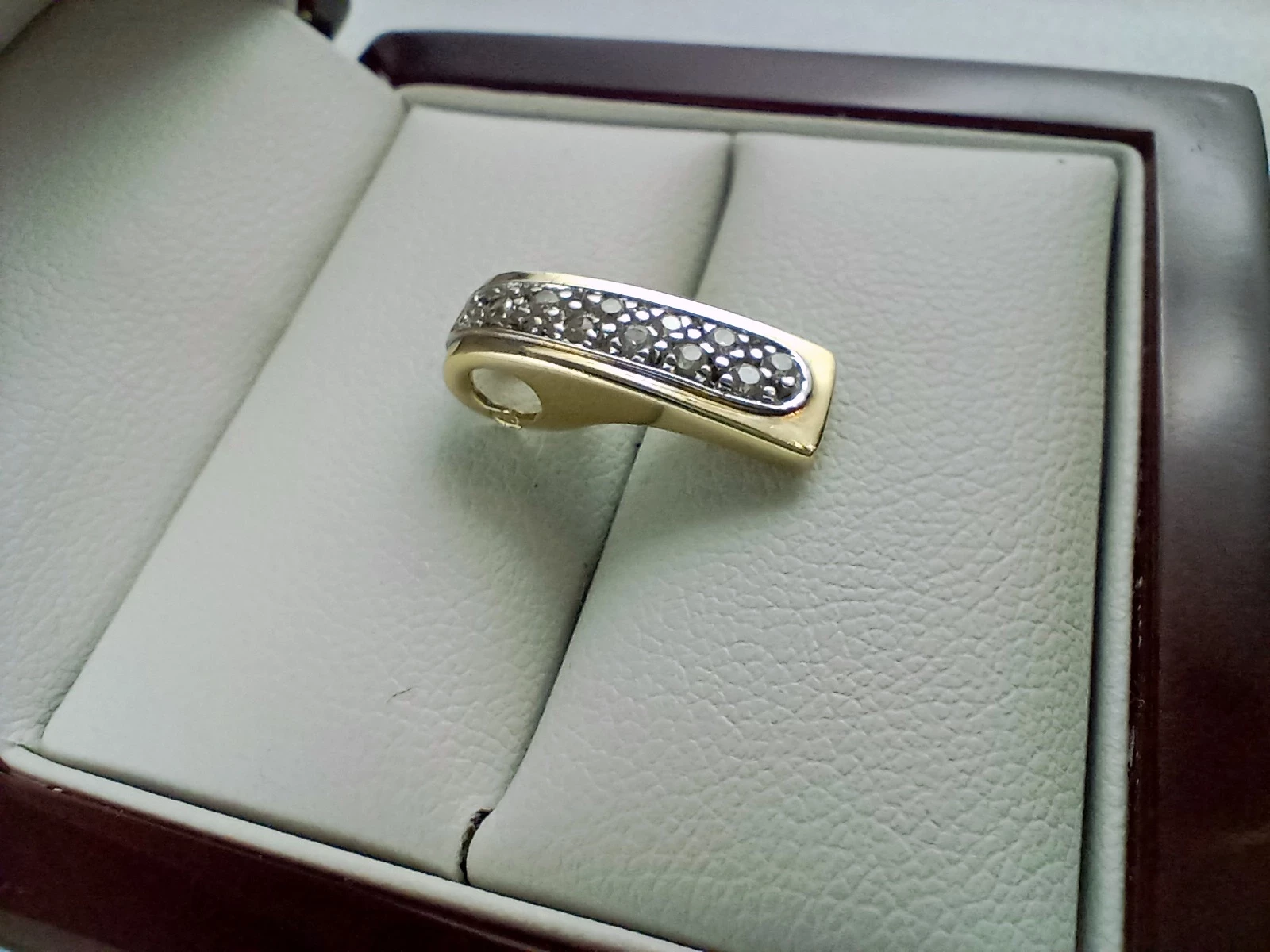 zlota-zawieszka-z-cyrkoniami-157-585-motyw-129129-1781576