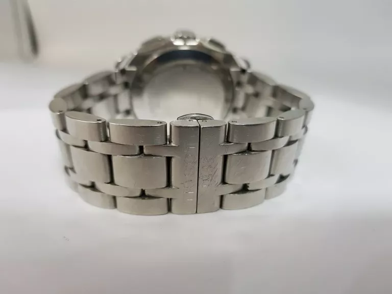 zegarek-tissot-t035617a-funkcje-chronograf