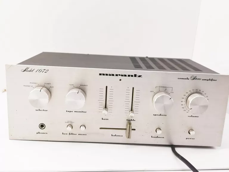 WZMACNIACZ MARANTZ 1072