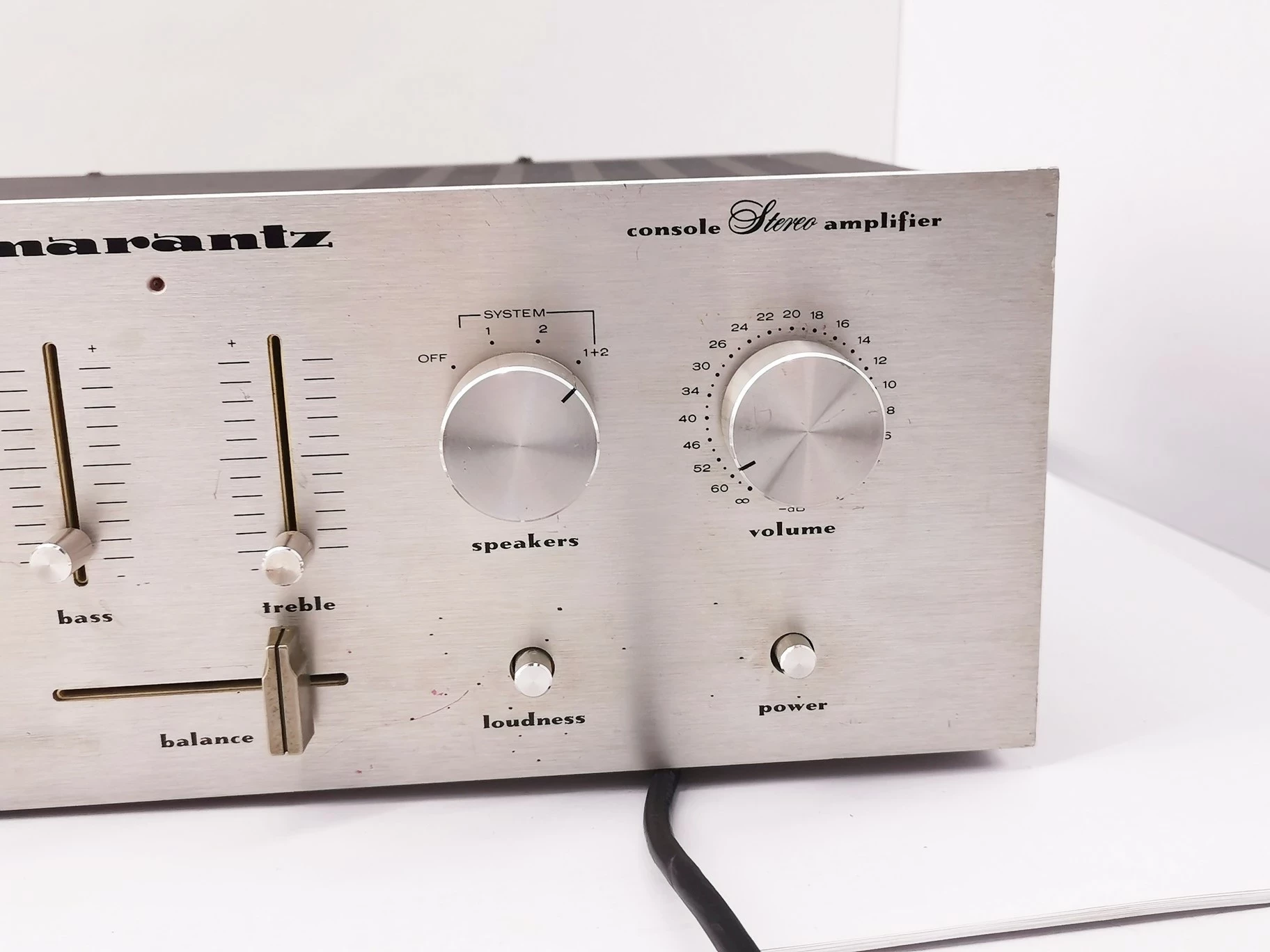 wzmacniacz-marantz-1072-kolor-czarny