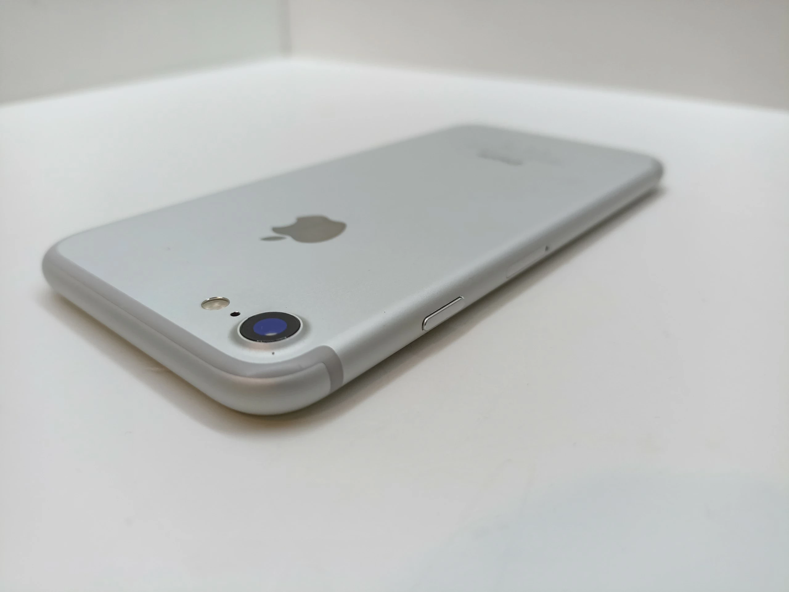 telefon-apple-iphone-7-32gb-komplet-icloud-wbudowana-pamiec-32-gb