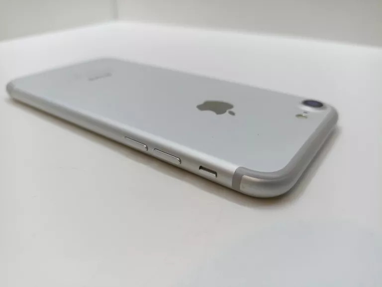 TELEFON APPLE IPHONE 7 32GB KOMPLET ICLOUD