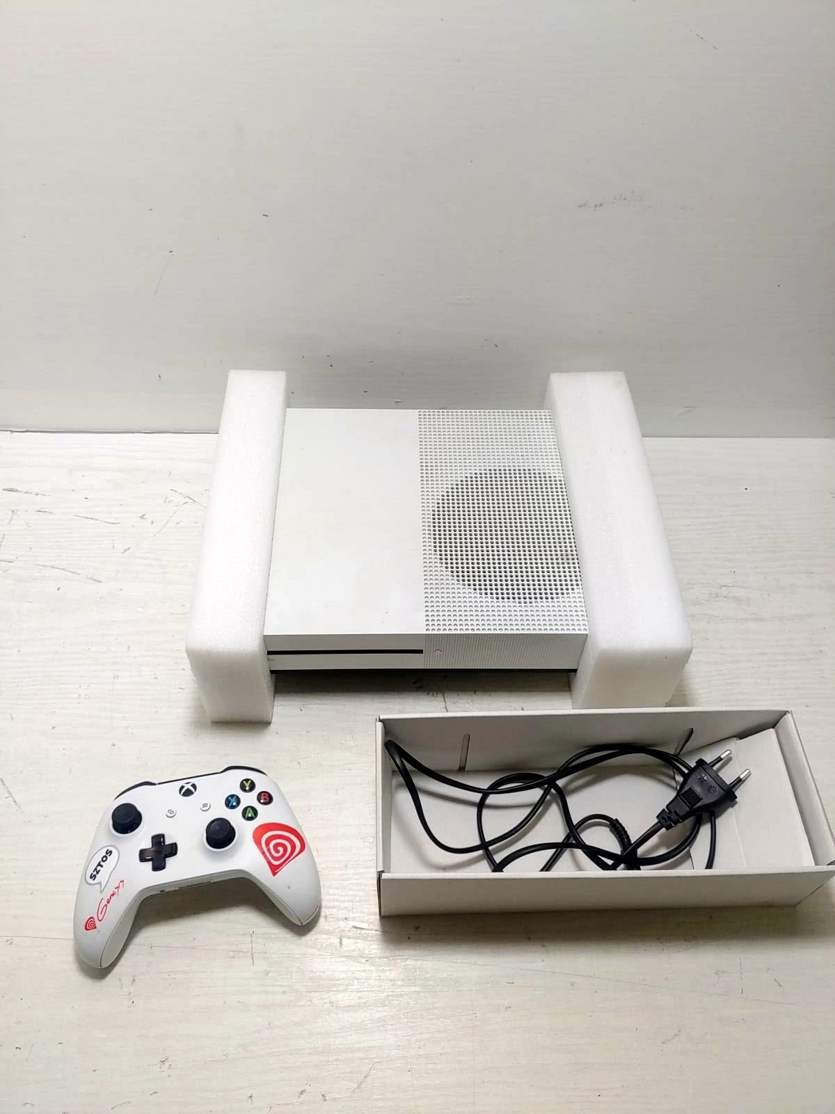 konsola-xbox-one-s-1681-polecam-osiedle-kombatantow-7c-krakow