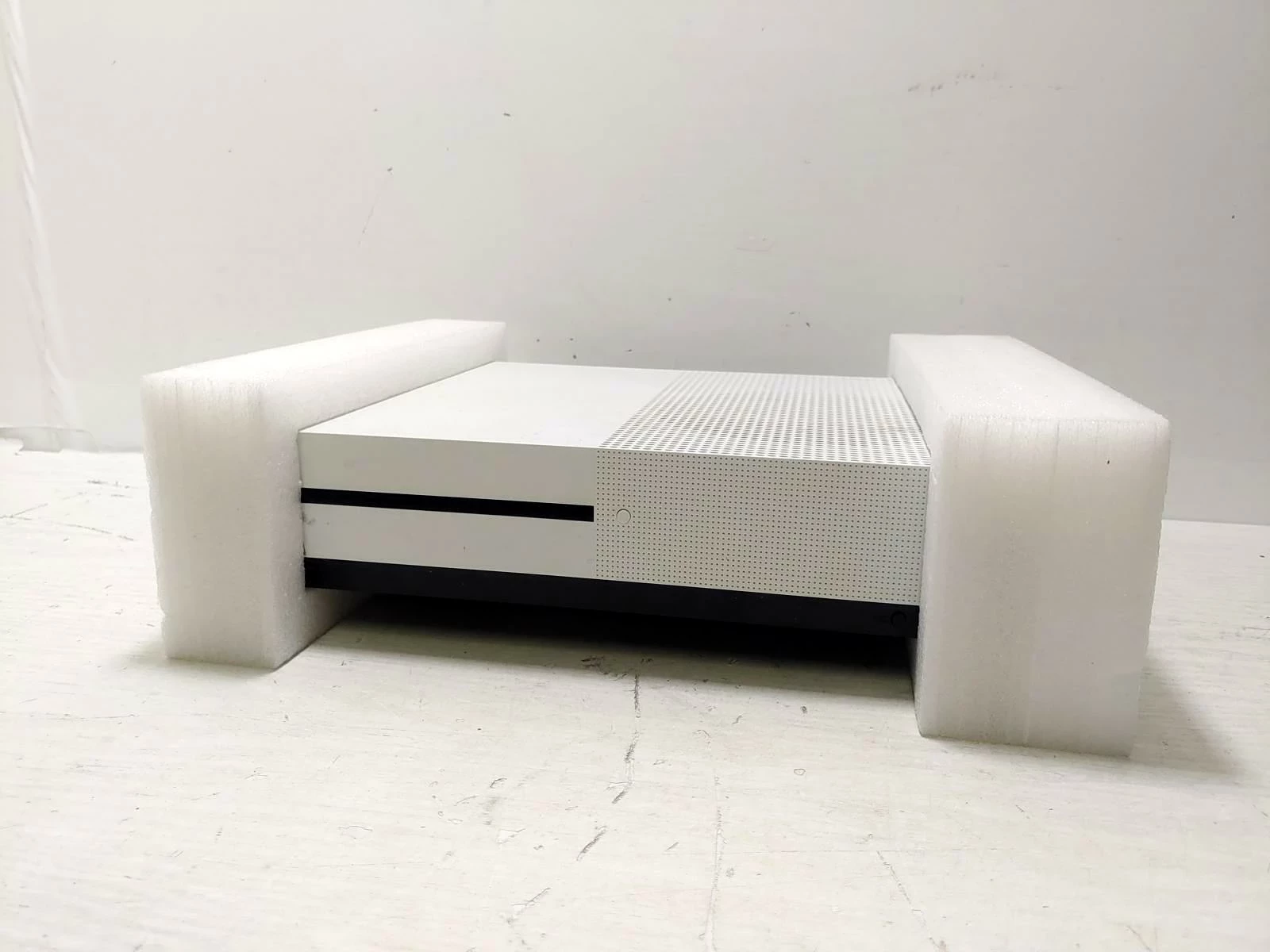 konsola-xbox-one-s-1681-polecam-kolor-bialy