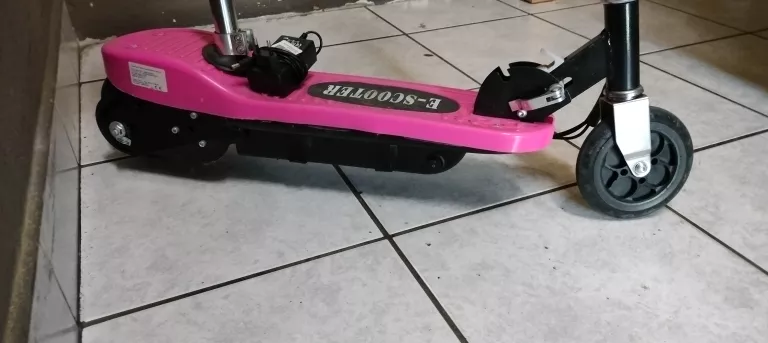 HULAJNOGA  ELEKTRYCZNA E-SCOOTER