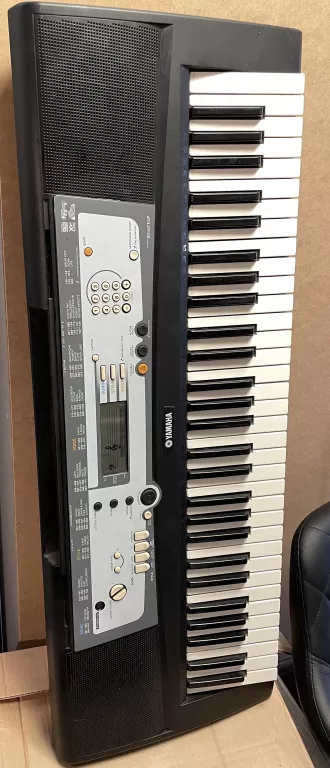 KEYBOARD YAMAHA PSR E213