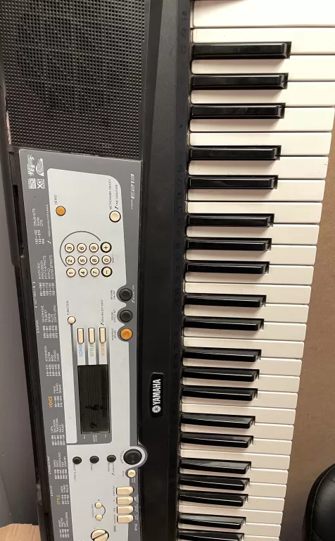 keyboard-yamaha-psr-e213-ean-gtin-3045631652119