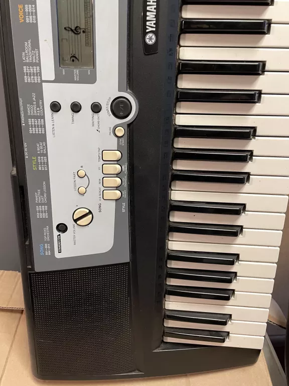 KEYBOARD YAMAHA PSR E213