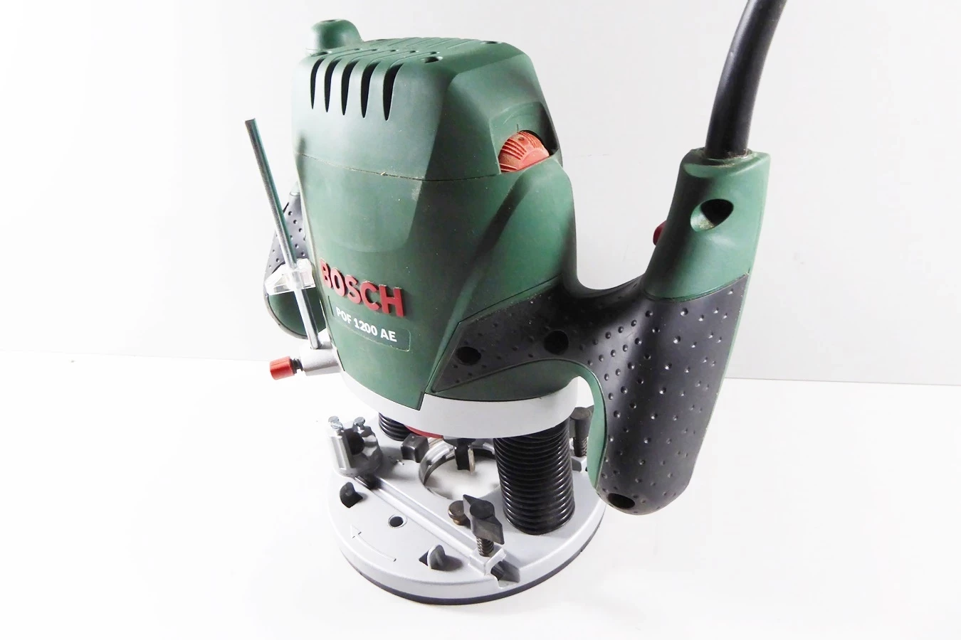 frezarka-gornowrzecionowa-bosch-pof-1200-ae-1200w-kod-producenta-pof-1200-ae