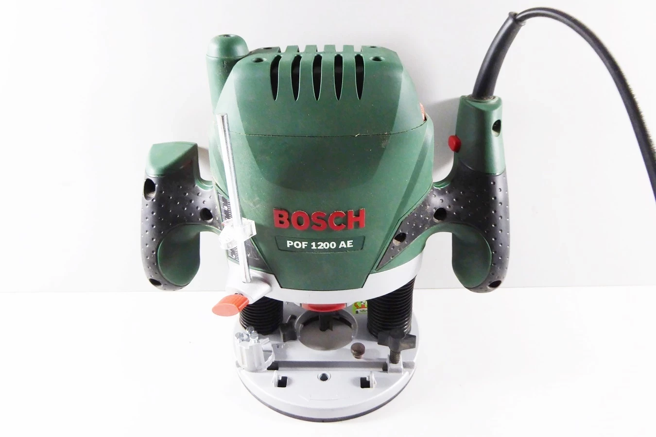 frezarka-gornowrzecionowa-bosch-pof-1200-ae-1200w-rodzaj-frezarki-gornowrzecionowa