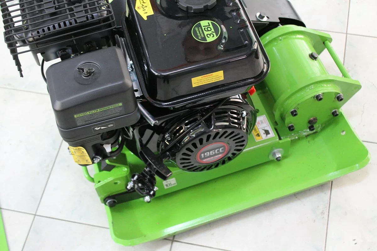 zageszczarka-hagen-ttd-pe90eu5-stan-fabryczny-rodzaj-zageszczarki-plytowa-ubijak