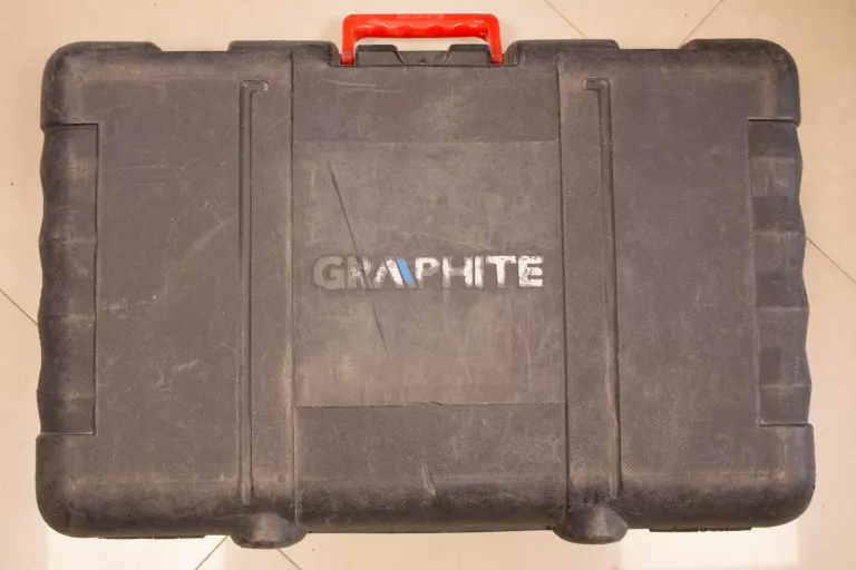 MŁOT UDAROWY GRAPHITE MAGNESIUM WALIZKA