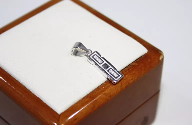 nietypowa-srebrna-zawieszka-z-oczkami-130g-trzebnicka-561c-wroclaw-gracja