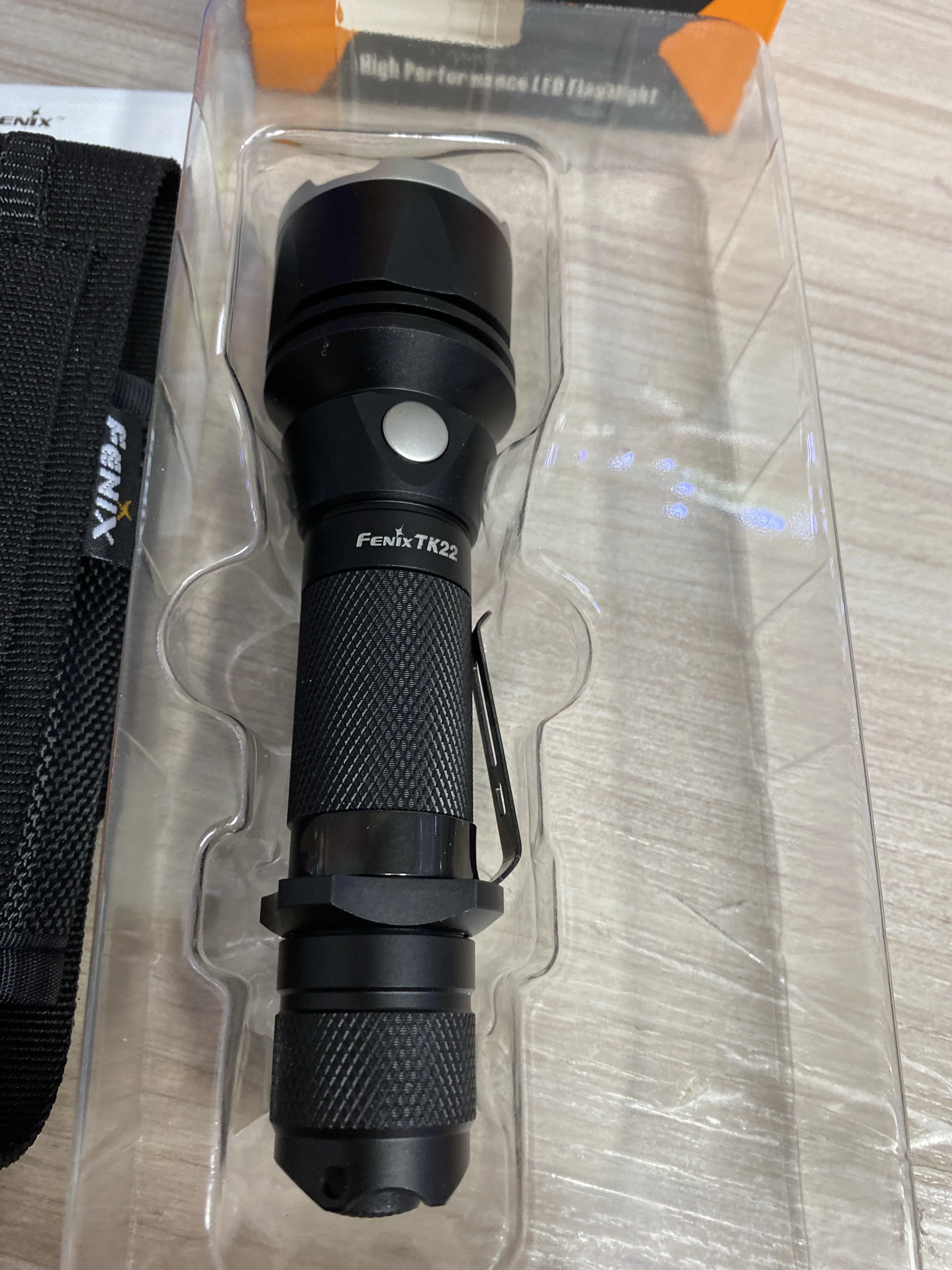 latarka-diodowa-fenix-tk22-680-lm-kod-producenta-tk22