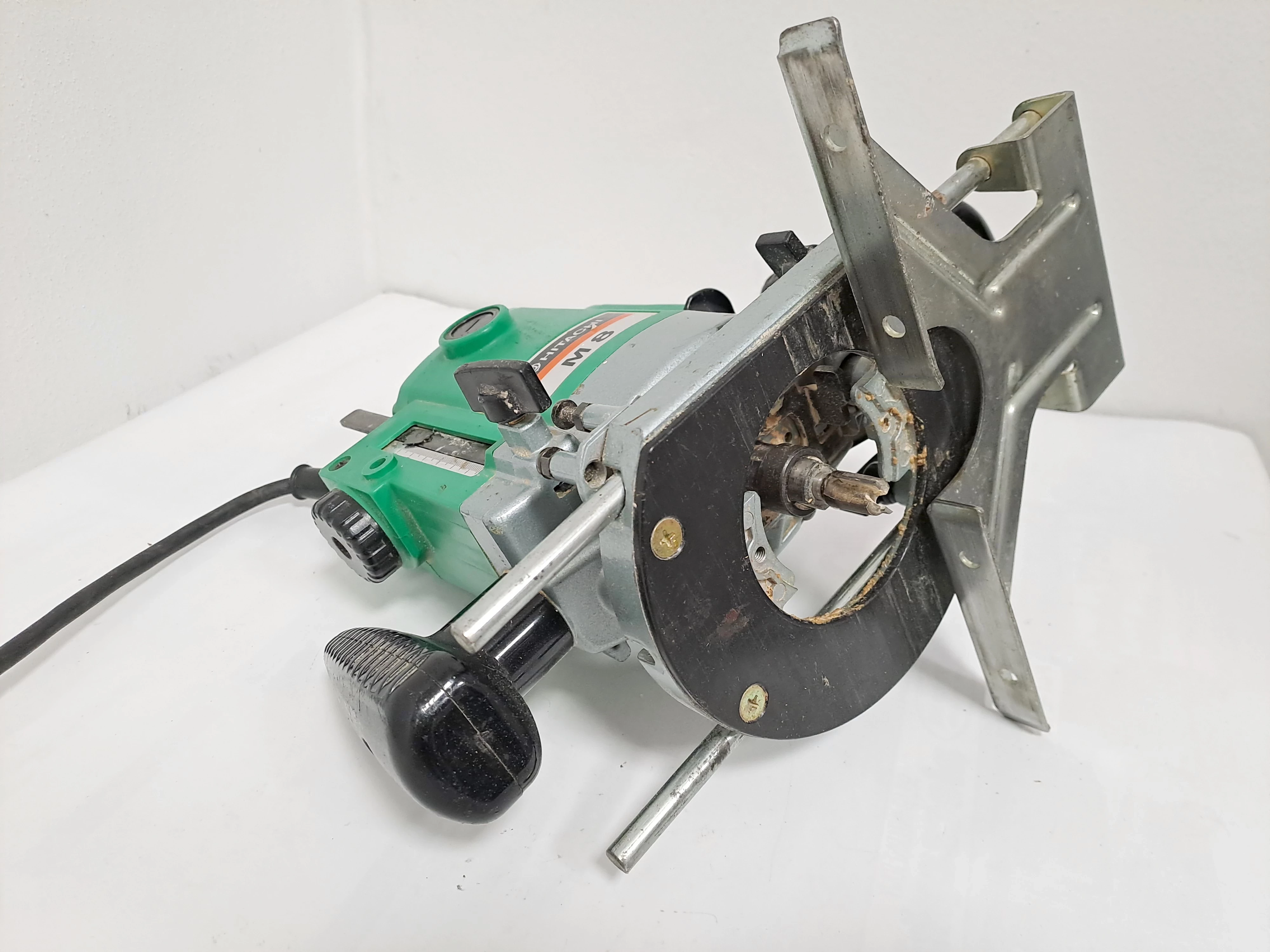 frezarka-gornowrzecionowa-hitachi-m8-marka-hitachi