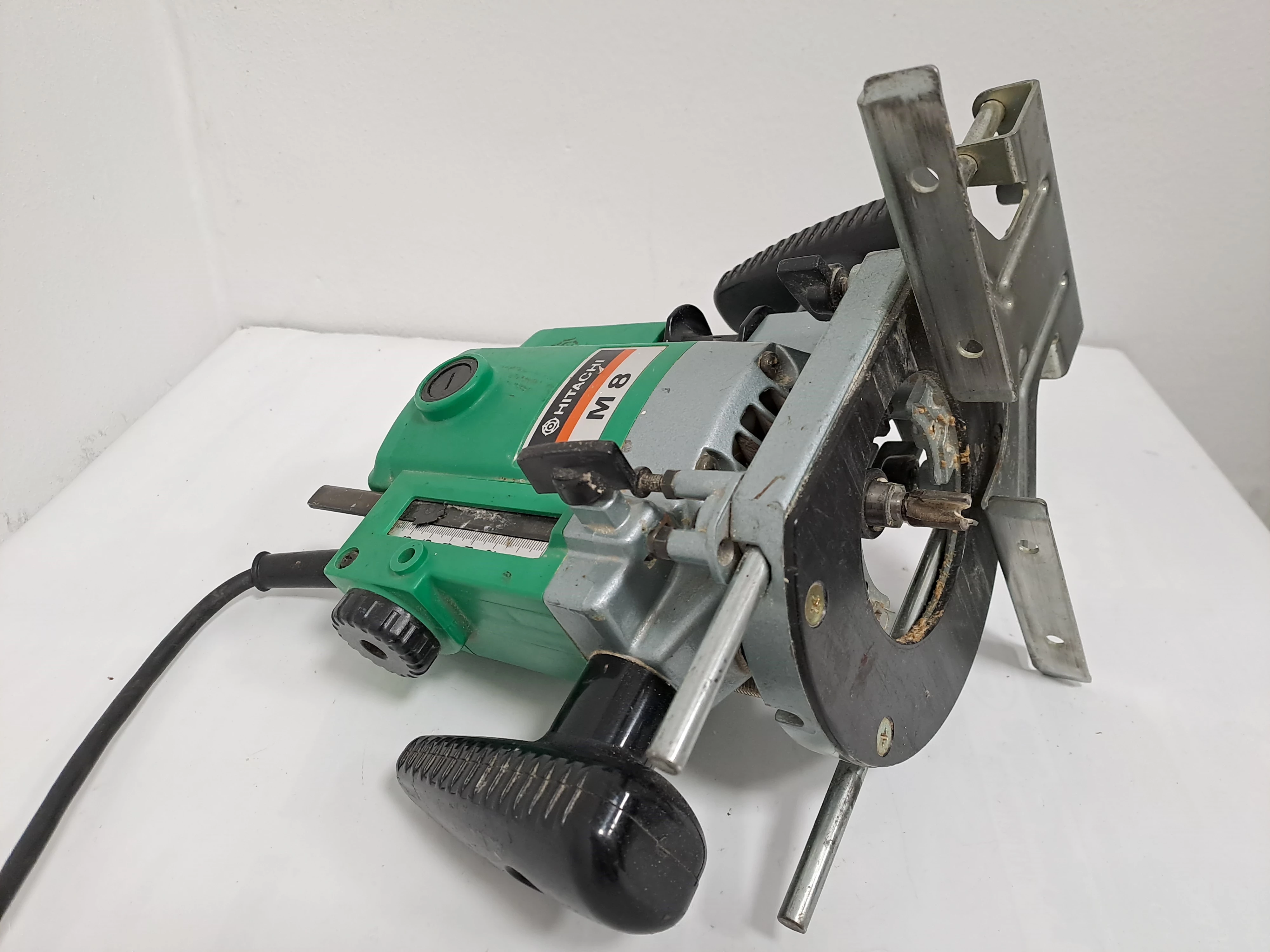 frezarka-gornowrzecionowa-hitachi-m8-product-id-02c747c0-b9a9-4c0f-89ae-986fa47136c0