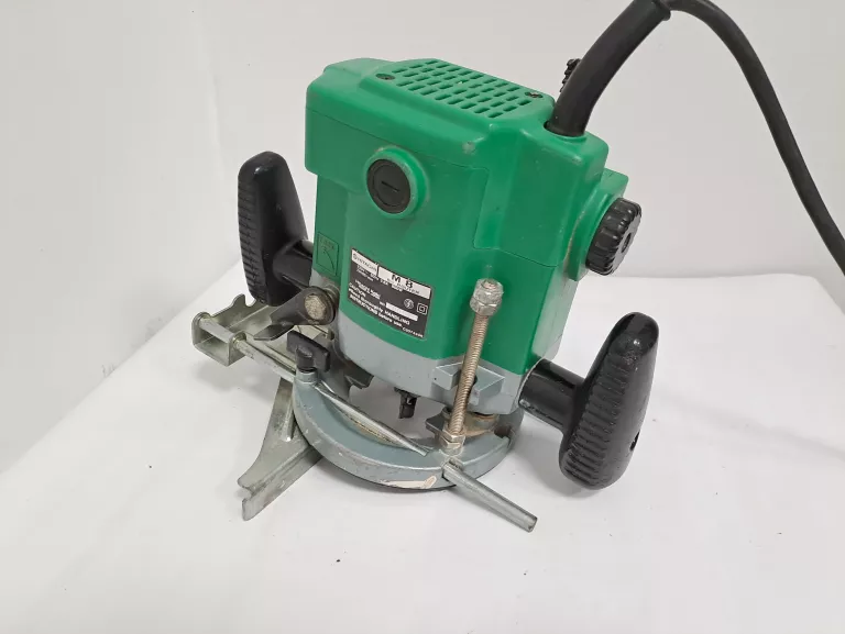 frezarka-gornowrzecionowa-hitachi-m8-rodzaj-frezarki-gornowrzecionowa