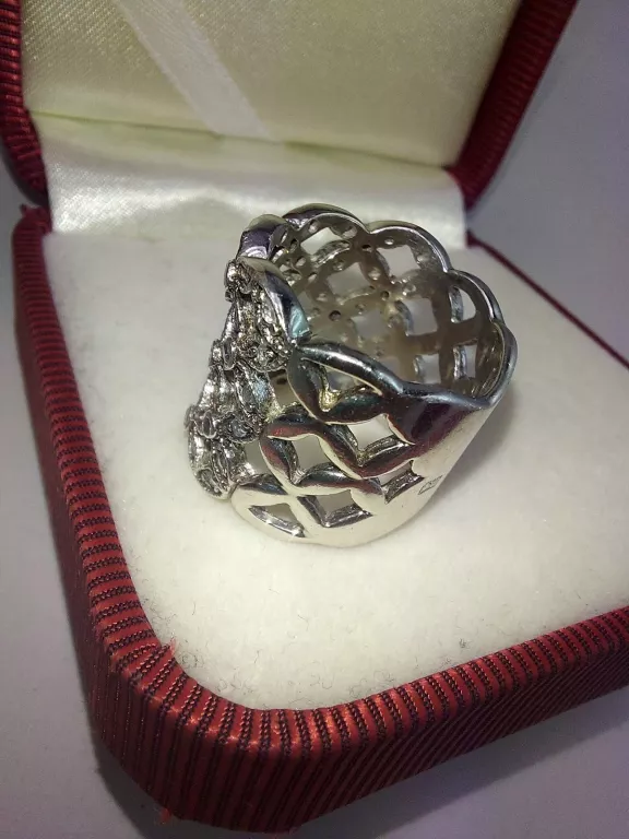 SREBRNY PIERŚCIONEK 925 8,36 G