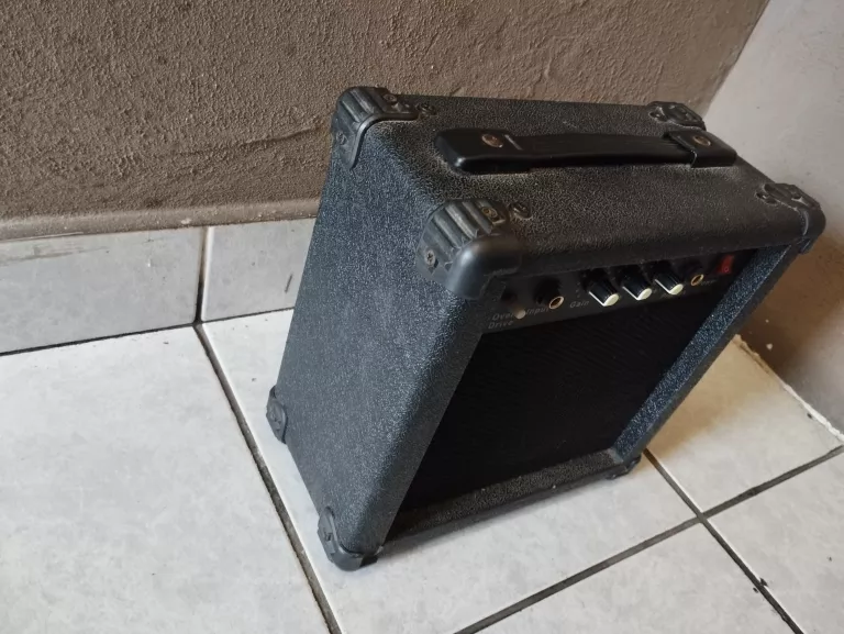 WZMACNIACZ GITAROWY WEINBERGER G-15GK