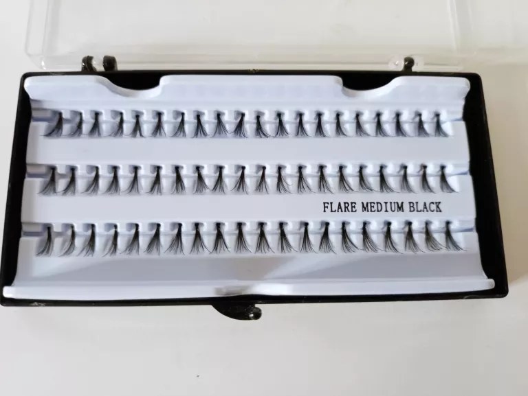 kepki-rzes-sztucznych-flare-medium-black-stan-uzywany