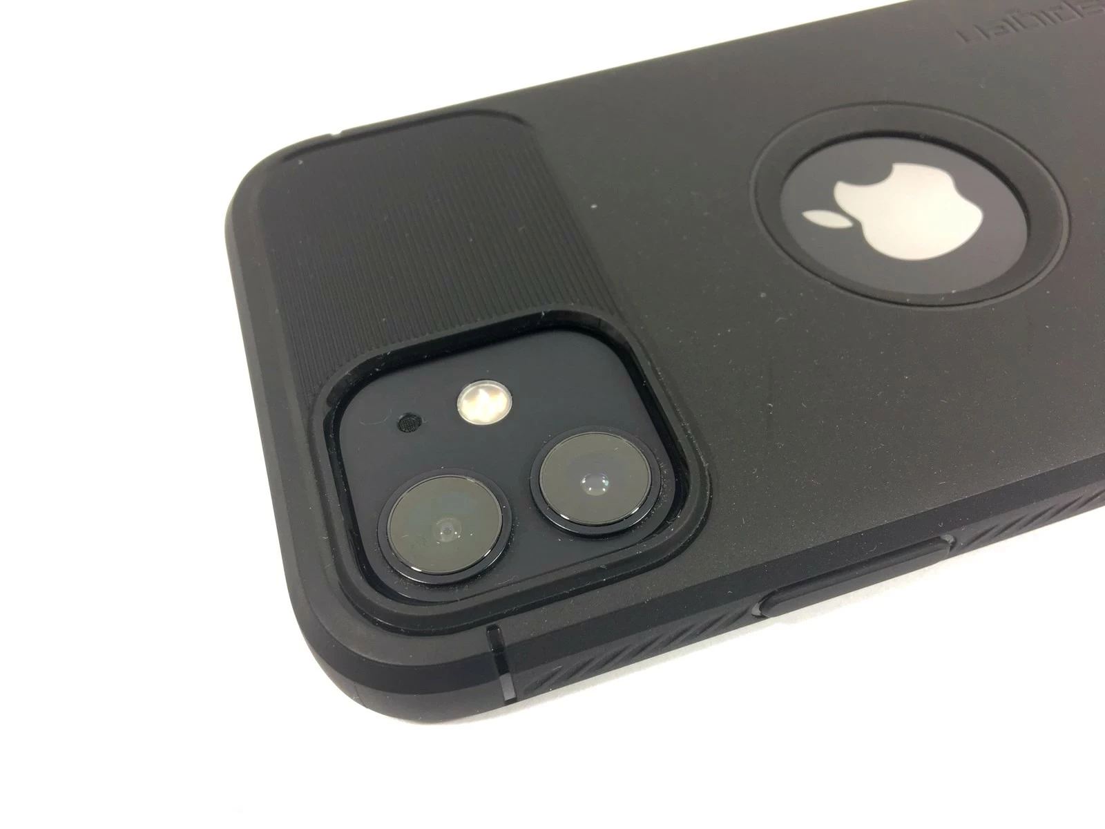 telefon-iphone-12-gwarancja-system-operacyjny-ios