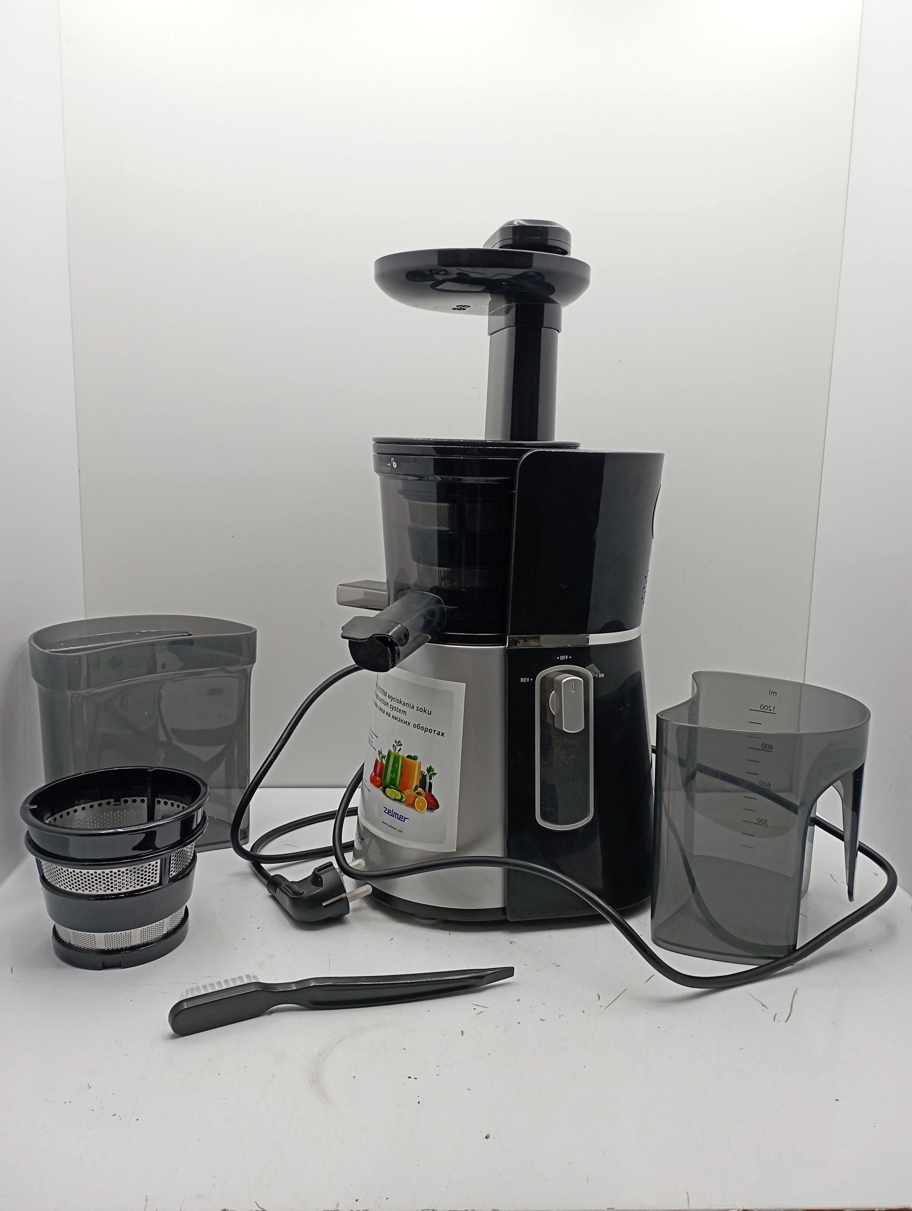 wyciskarka-do-owocow-zelmer-zjp1300b-komplet-marka-zelmer