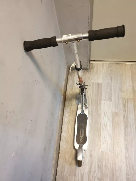 hulajnoga-hudora-big-wheel-xxl-144-210804012-marka-hudora