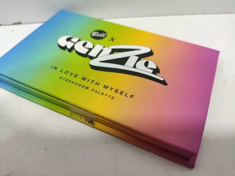 PALETA GENZIE X BELL IN LOVE WITH MYSELF EYESHADO