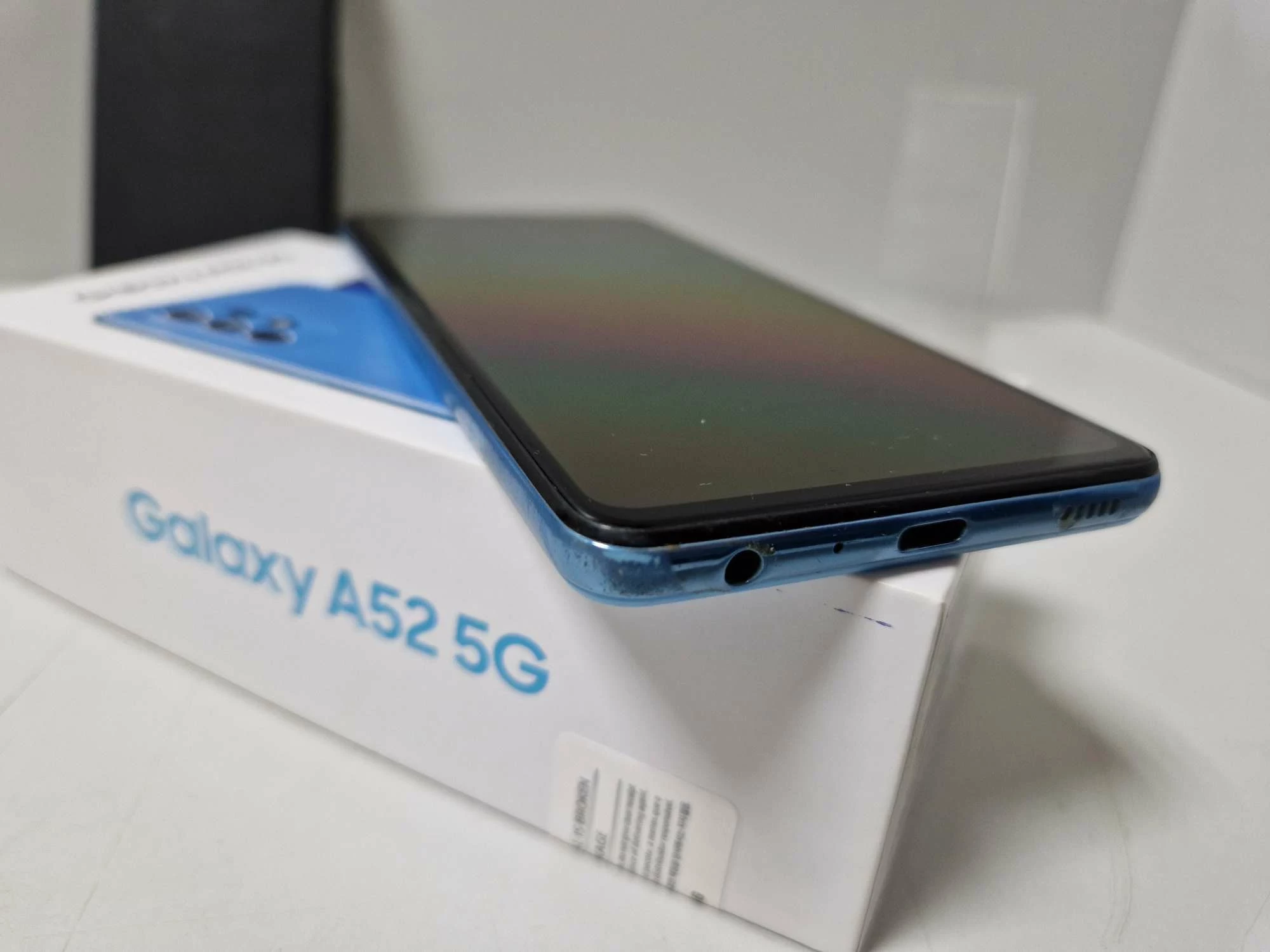 telefon-samsung-galaxy-a52-5g-6gb128gb-opis-stan-uszkodzony