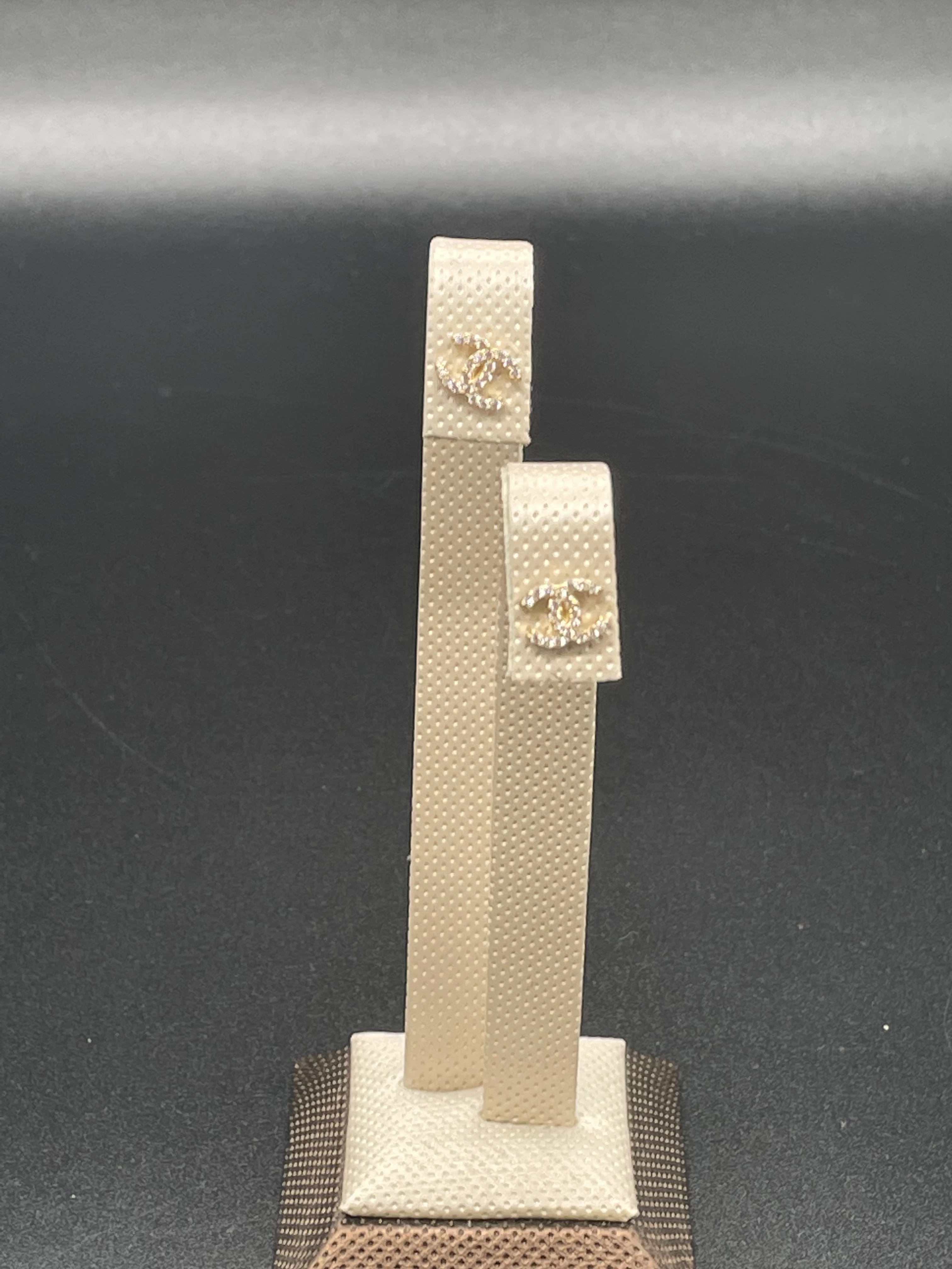 zlote-kolczyki-585-138g-sztyft-coco-chanel-cc-stan-nowy