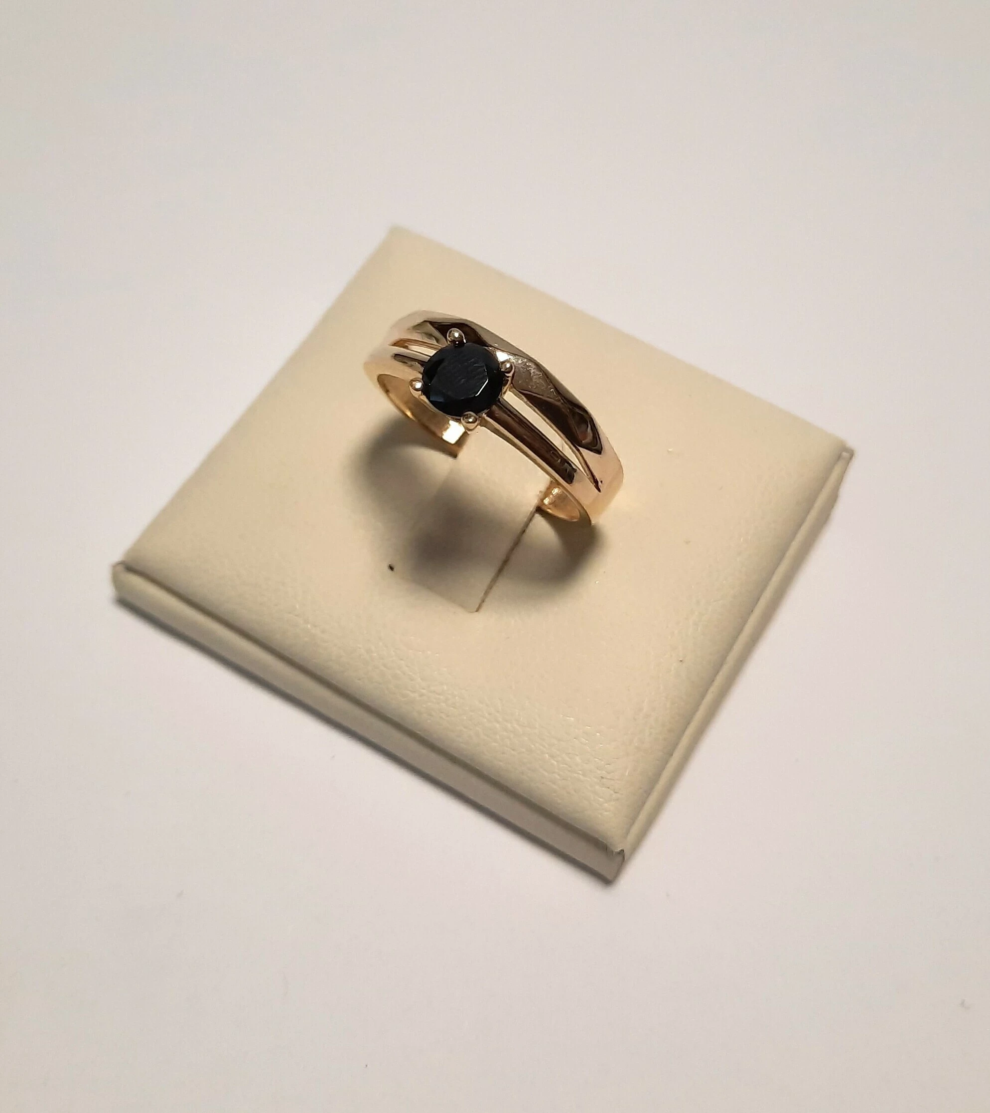 przepiekny-pierscionek-zloto-p585-r17-rodzaj-wyrob-jubilerski