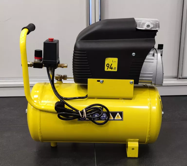 kompresor-stanley-fatmax-fccc404stn005-kit-8-typ-kompresor-olejowy