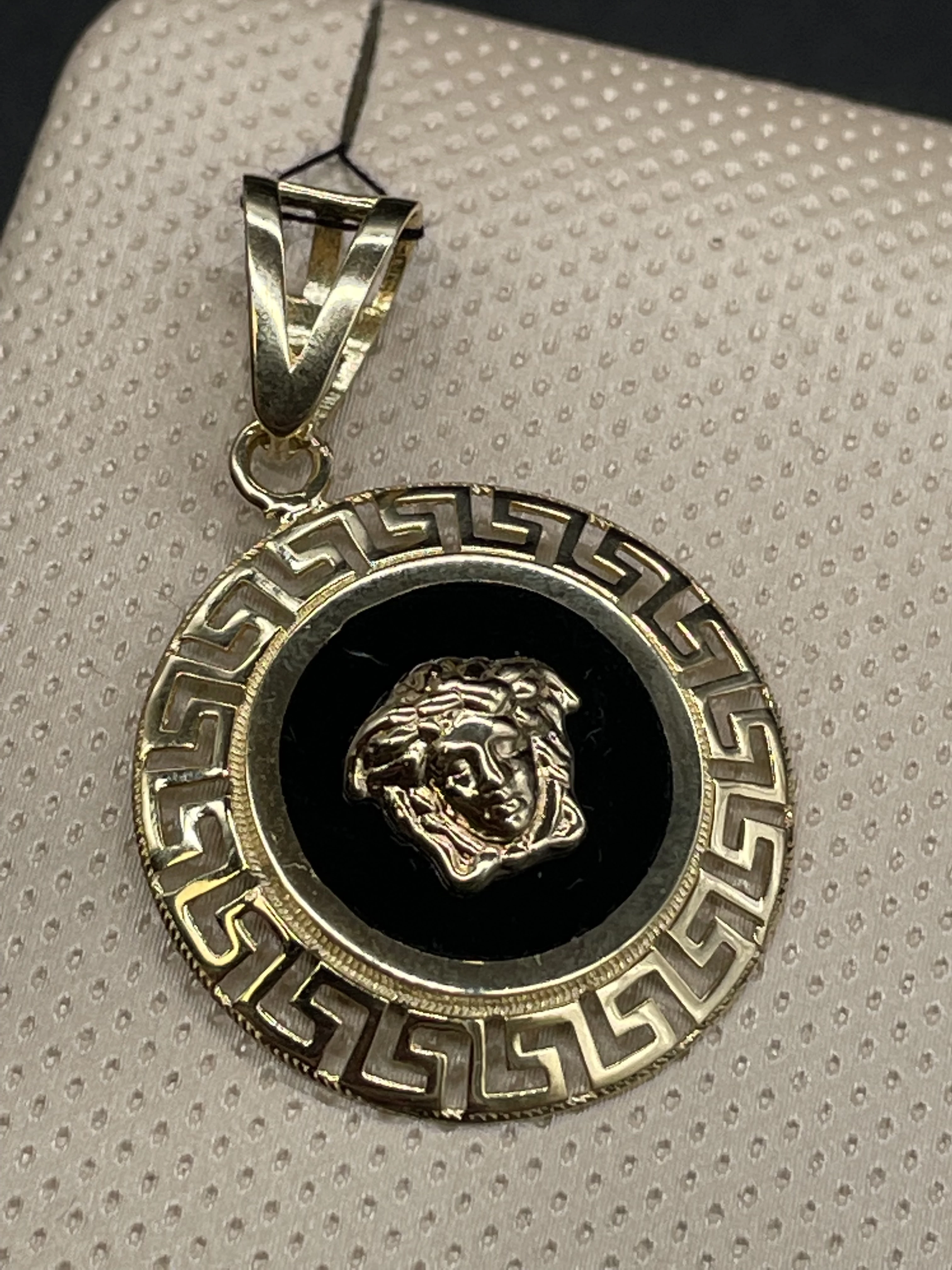 zlota-zawieszka-585-340g-versace-rodzaj-wyrob-jubilerski