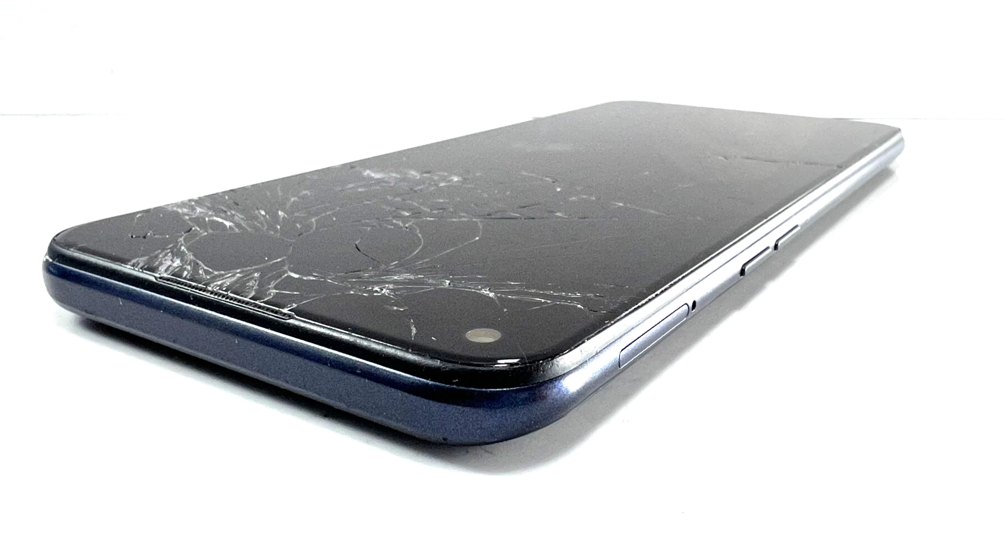 telefon-smartphone-oppo-a53-opis-kolor-niebieski