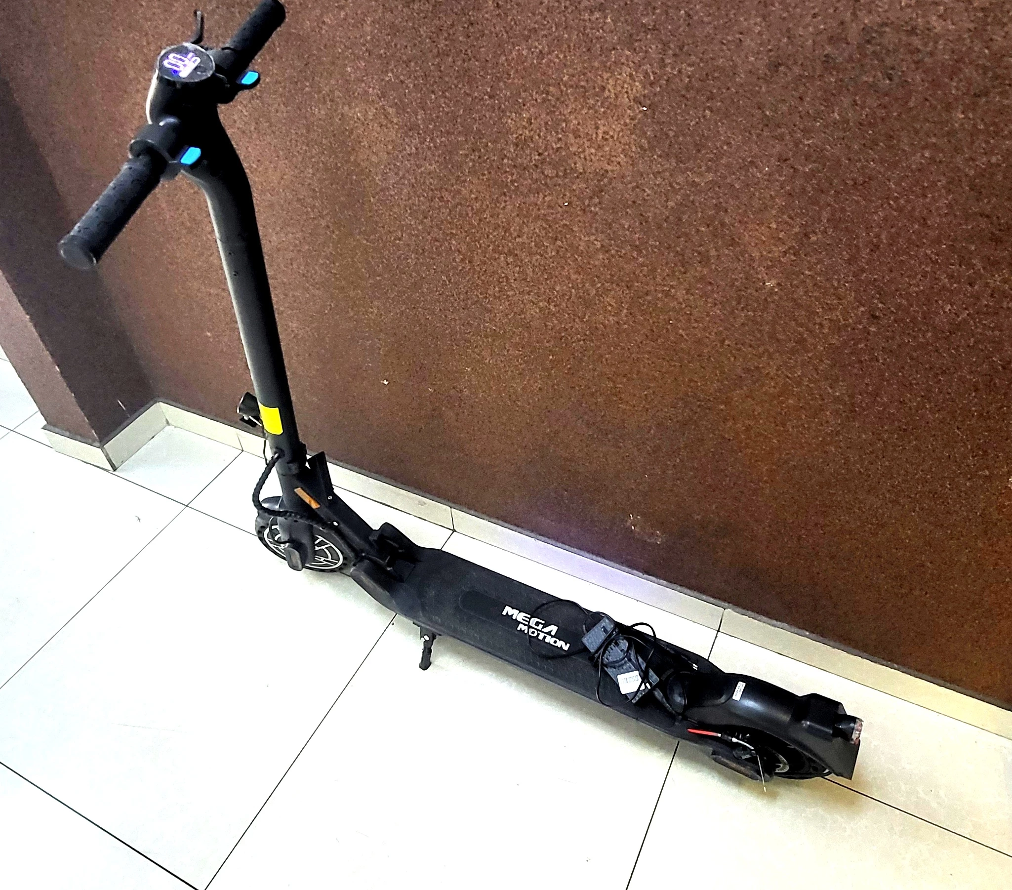 hulajnoga-mega-motion-m5-czytaj-opis-stan-uszkodzony