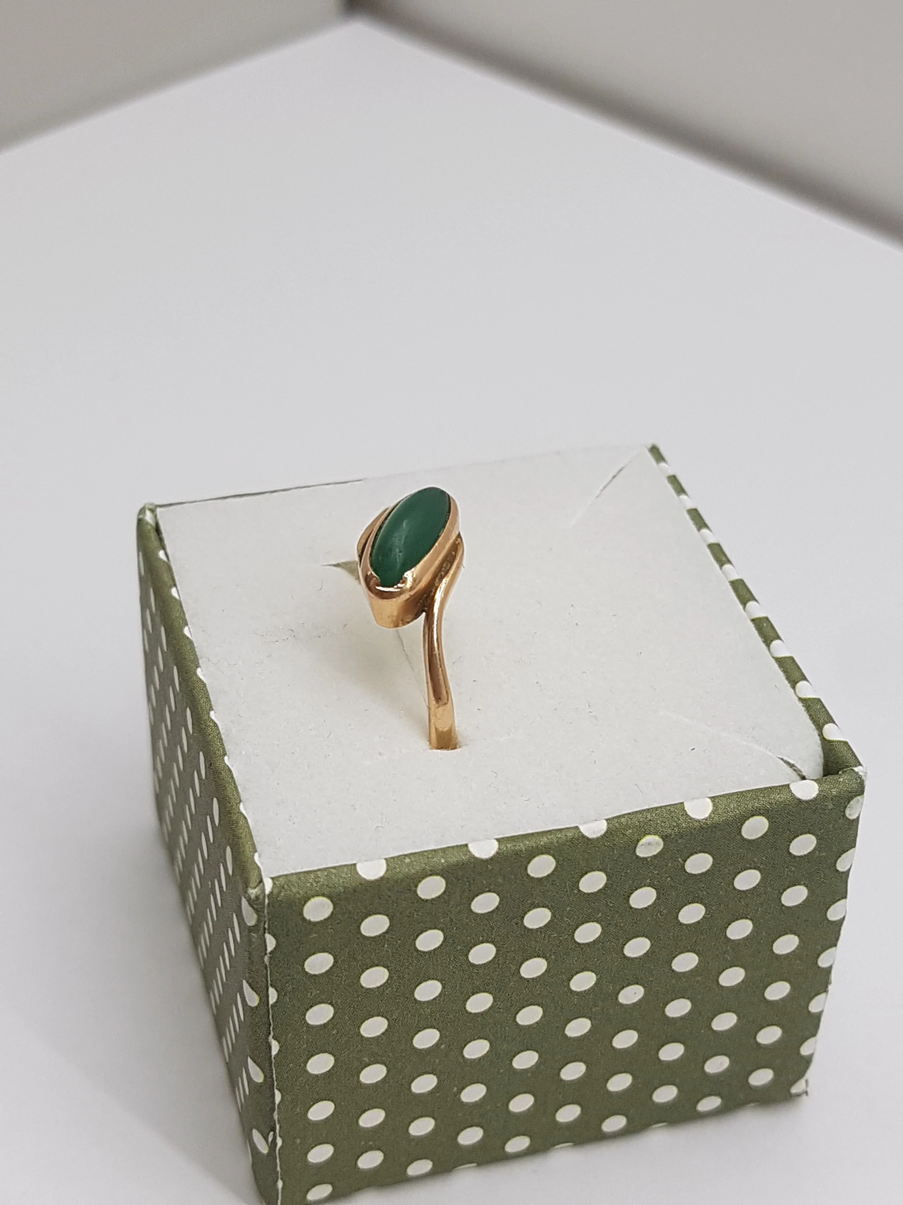 wyrob-jubilerski-zloty-pierscionek-p-585-stan-11323-2