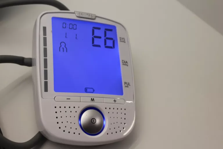 cisnieniomierz-sanitas-sbm-52-rodzaj-mankietu-standardowy