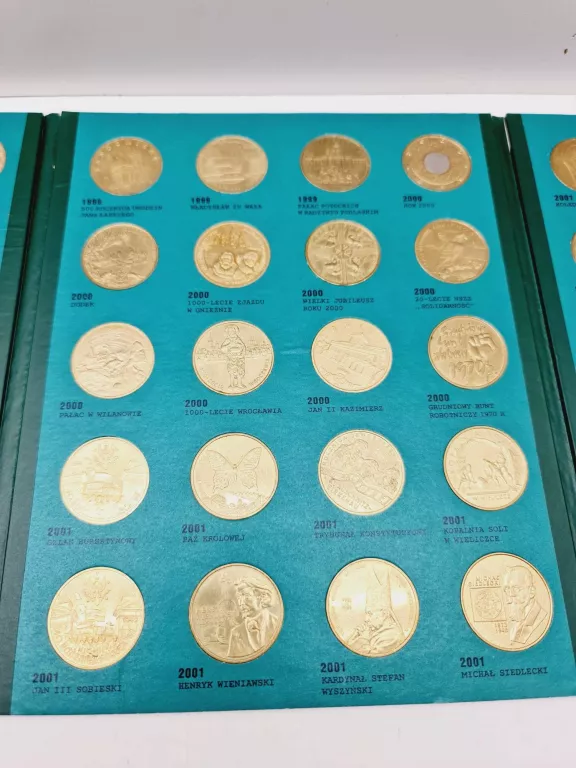 MONETY DWUZŁOTOWE NORDIC GOLD 60 SZT W ALBUMIE